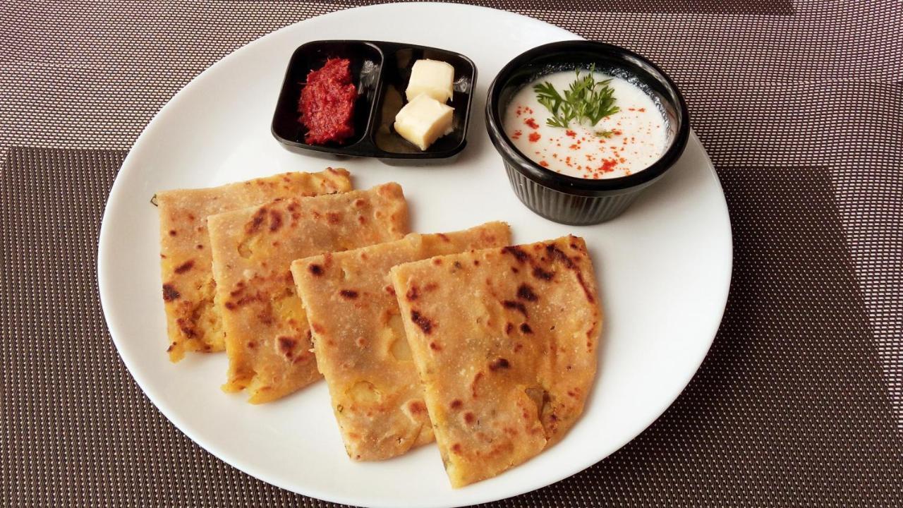 Hotel Luxuria Ludhiana Esterno foto