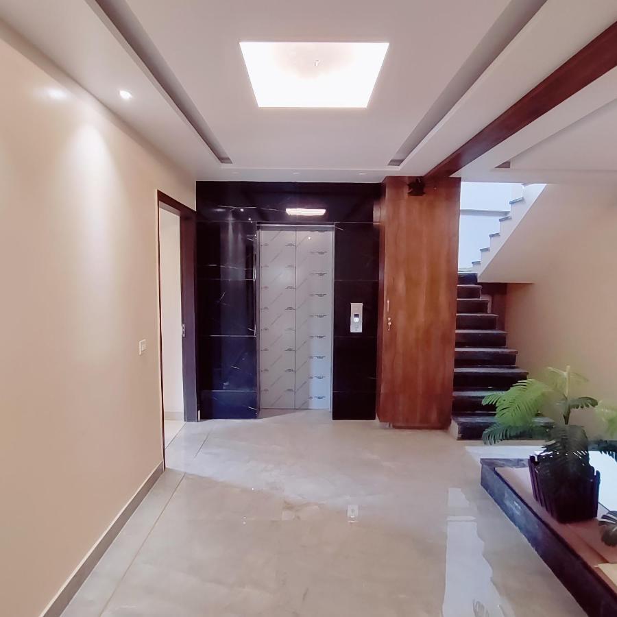Hotel Luxuria Ludhiana Esterno foto