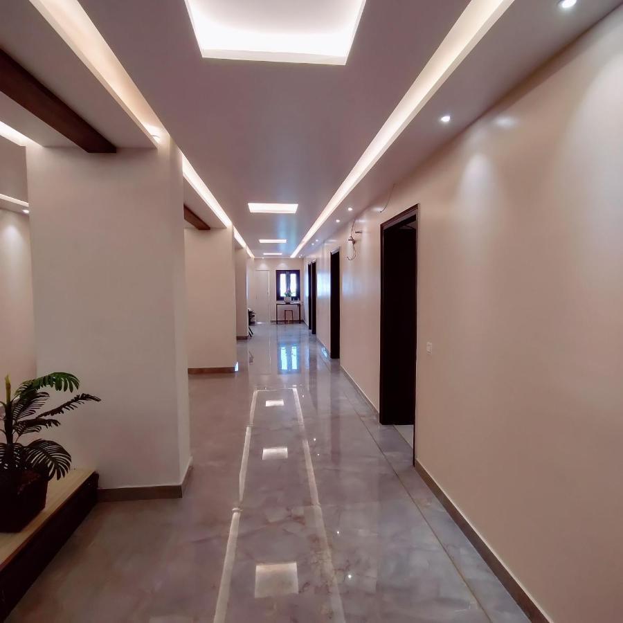 Hotel Luxuria Ludhiana Esterno foto