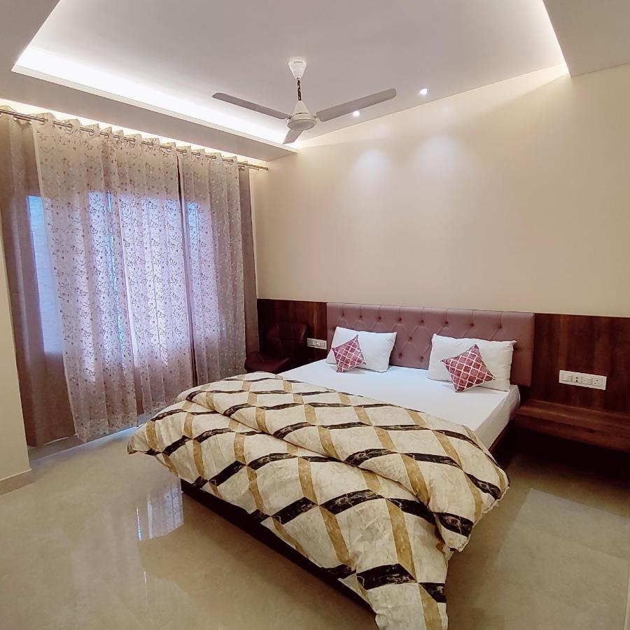 Hotel Luxuria Ludhiana Esterno foto