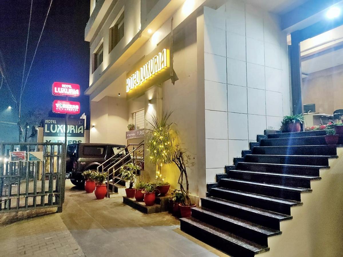 Hotel Luxuria Ludhiana Esterno foto