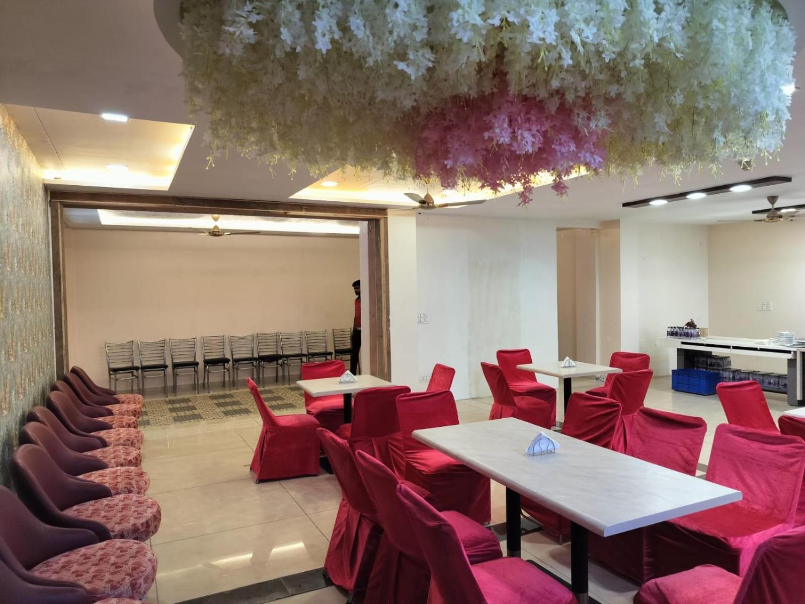 Hotel Luxuria Ludhiana Esterno foto